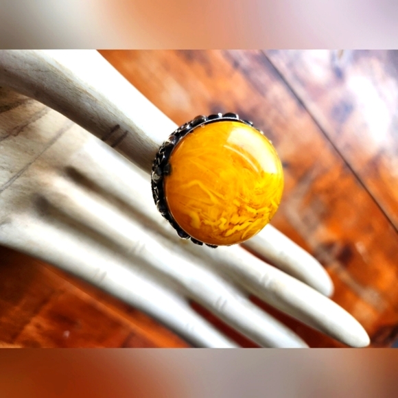💛 Yellow Opal Silvertone Statement Ring - ONE OF A KIND 💛Happy Like Sunshine💛 - Picture 11 of 15